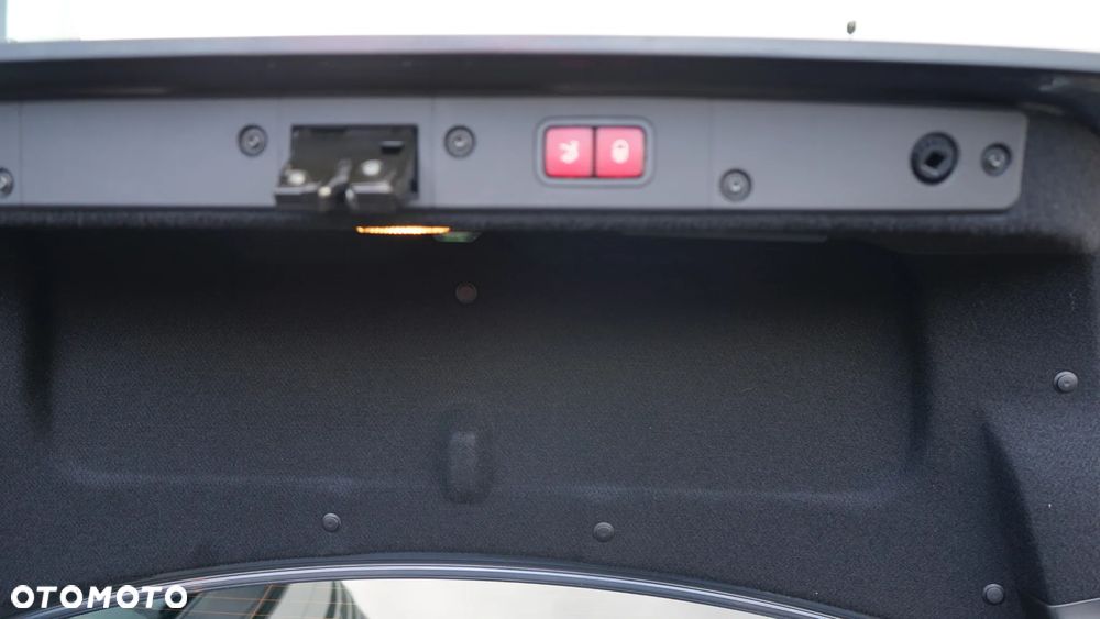 Mercedes-Benz Klasa E 63 AMG 7G-TRONIC - 14