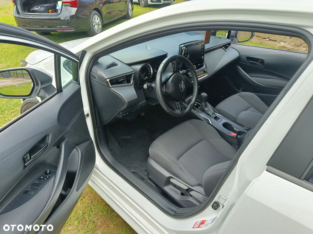 Toyota Corolla 1.8 Hybrid Comfort - 12