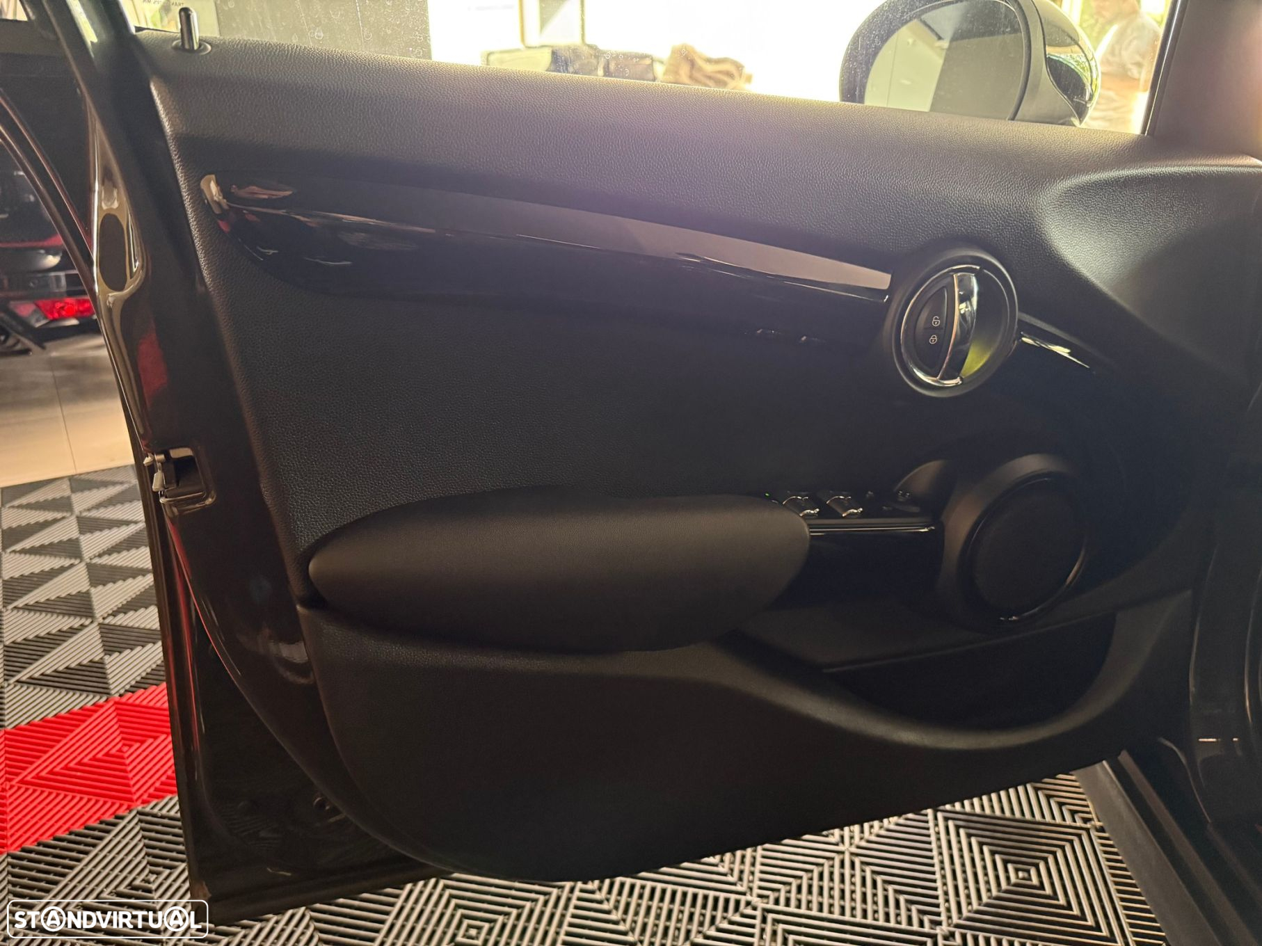 MINI 5 Portas Cooper SD - 18