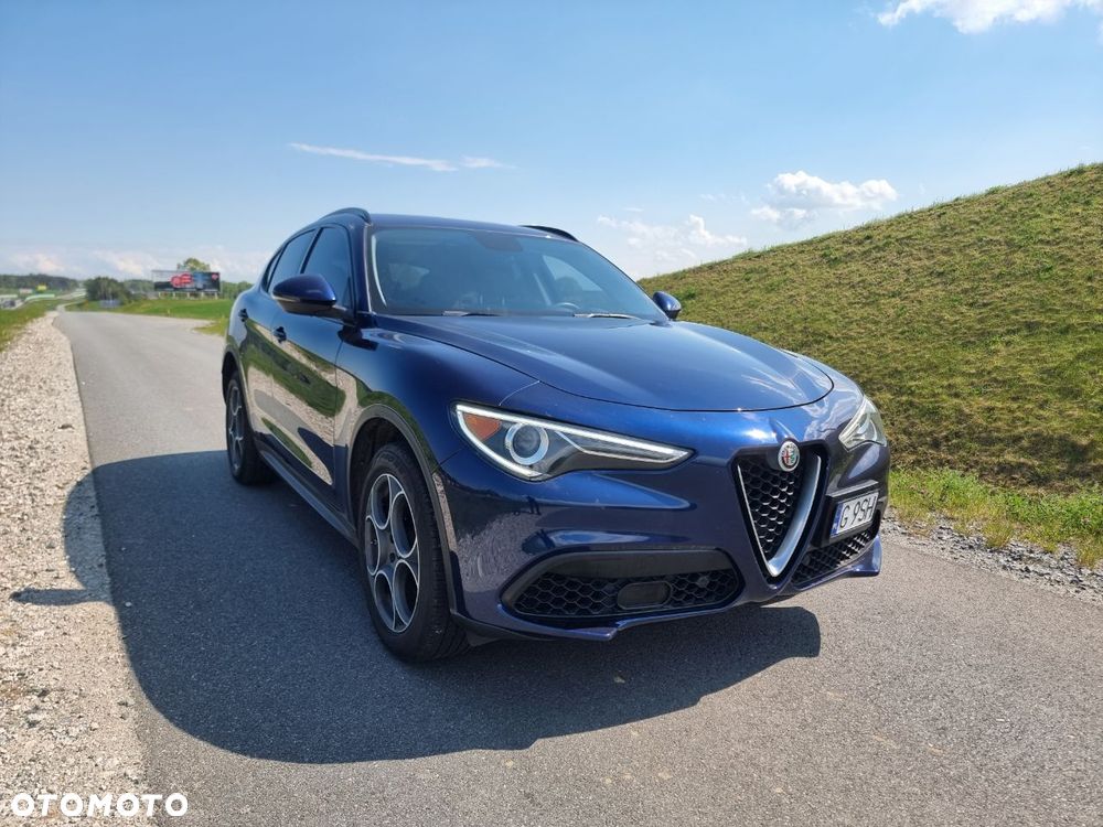 Alfa Romeo Stelvio 2.0 Turbo 16V AT8-Q4 Veloce Ti - 1
