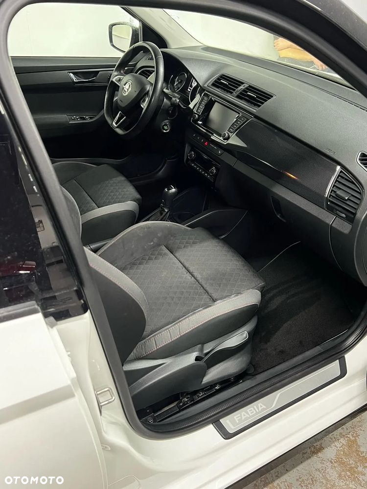 Skoda Fabia 1.4 TSI R5 DSG - 12