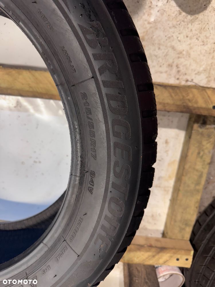G-2915 215/55R17 94V Bridgestone Blizzak Lm001 - 4