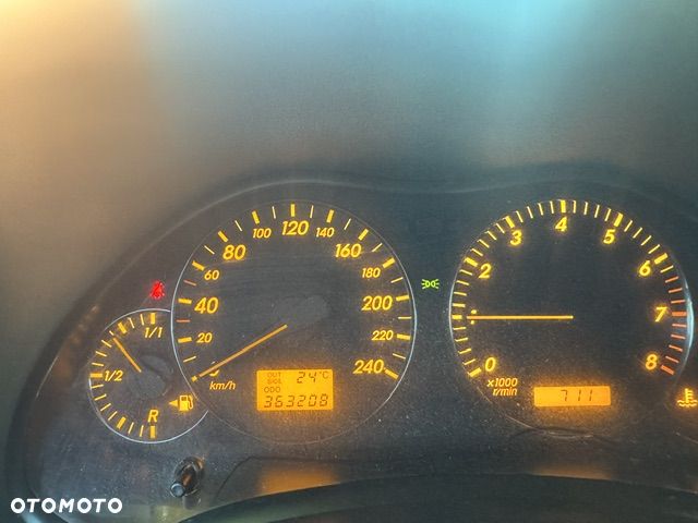 Toyota Avensis 2.0 VVT-i Sol - 5