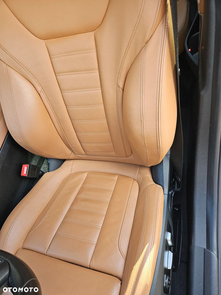 BMW Seria 3 M340i xDrive - 13
