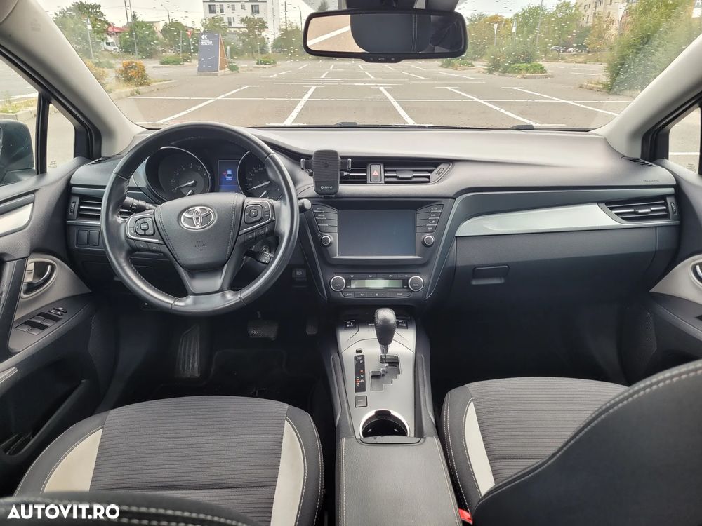 Toyota Avensis 1.8 Multidrive S Executive - 5