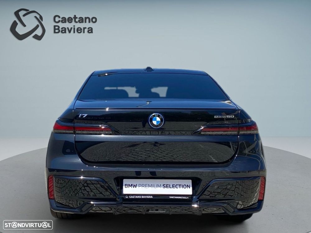 BMW i7 eDrive50 Pack Desportivo M Pro — fotografia 30
