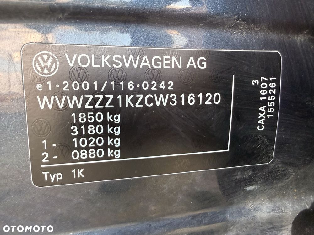Volkswagen Golf - 22