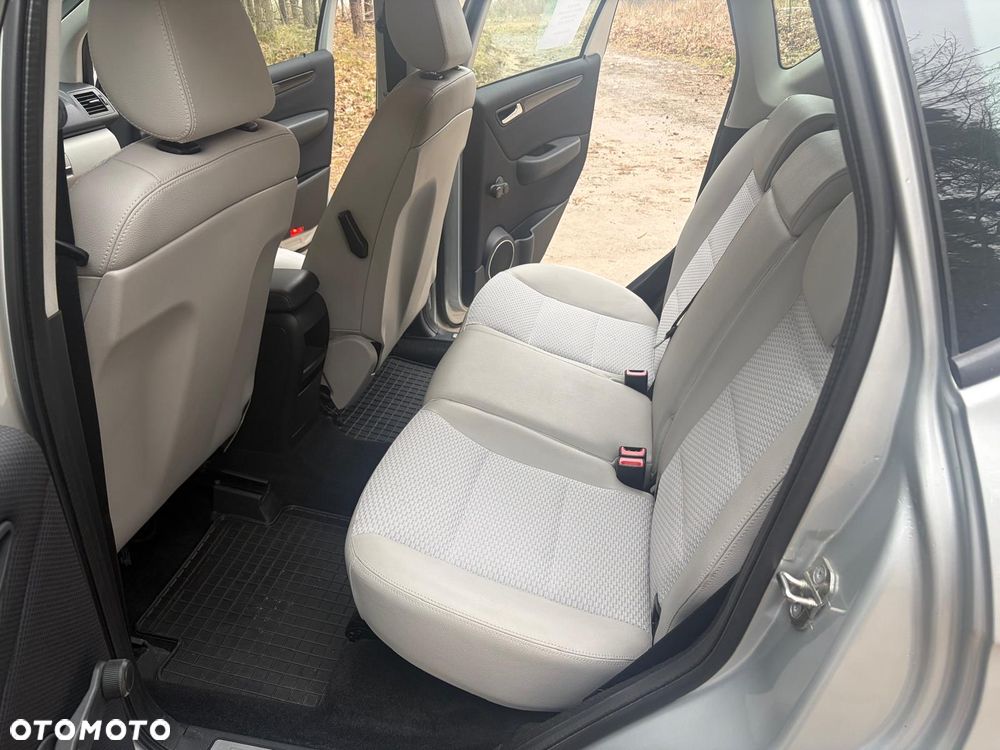 Mercedes-Benz Klasa A 180 CDI Elegance EU5 - 13