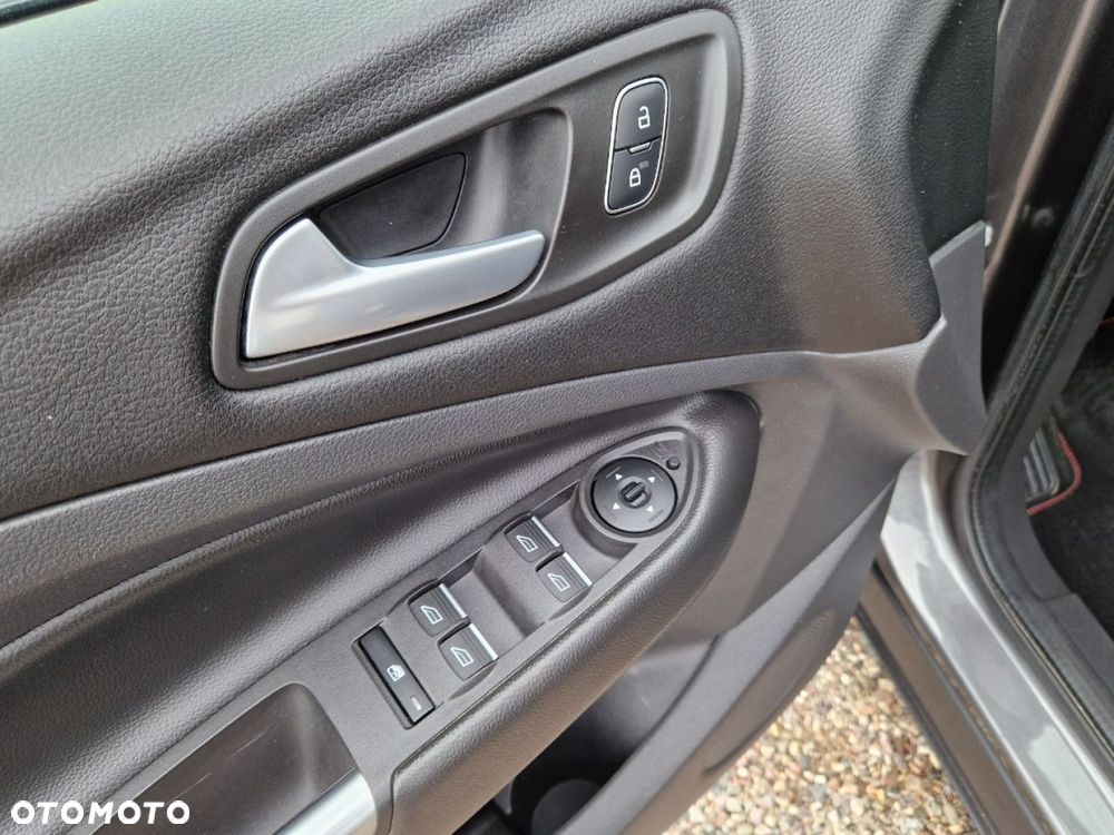 Ford Kuga - 9