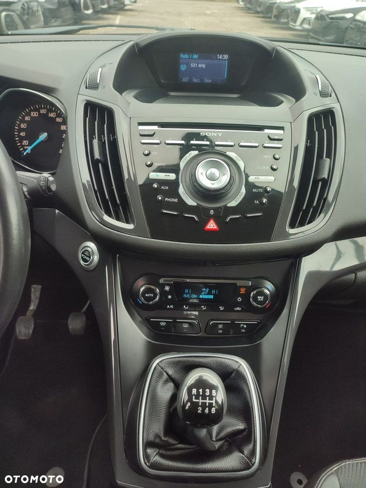 Ford Kuga 2.0 TDCi 2x4 Titanium - 22