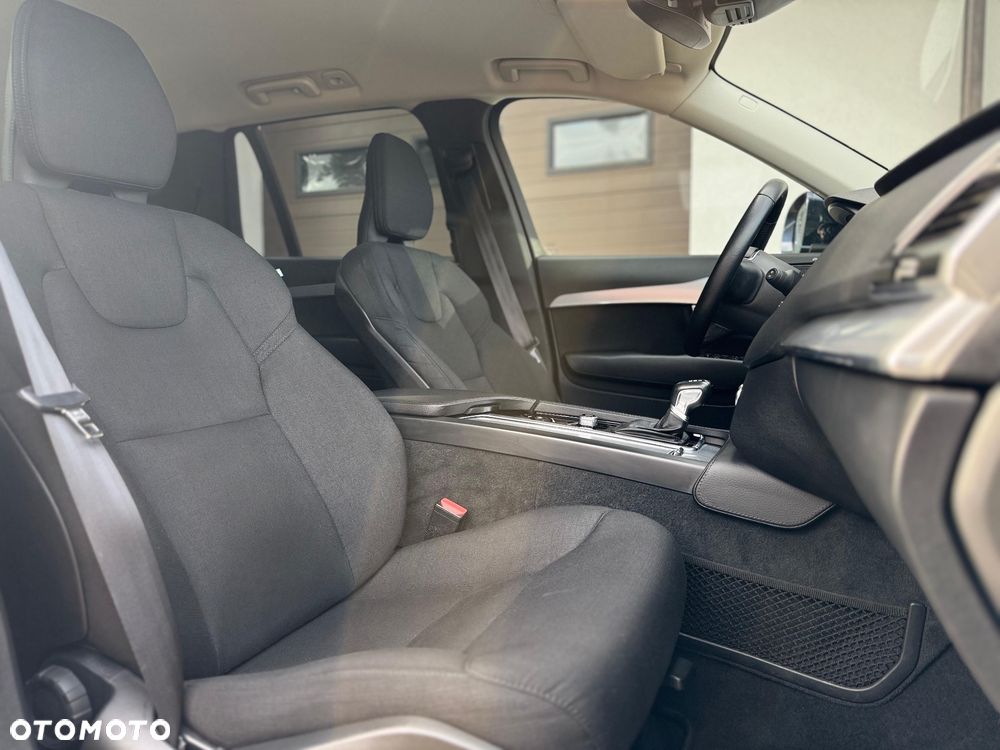 Volvo XC 90 T5 AWD Momentum Pro - 26