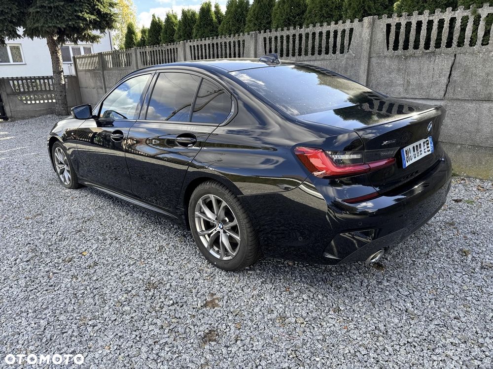 BMW Seria 3 320d xDrive M Sport - 2