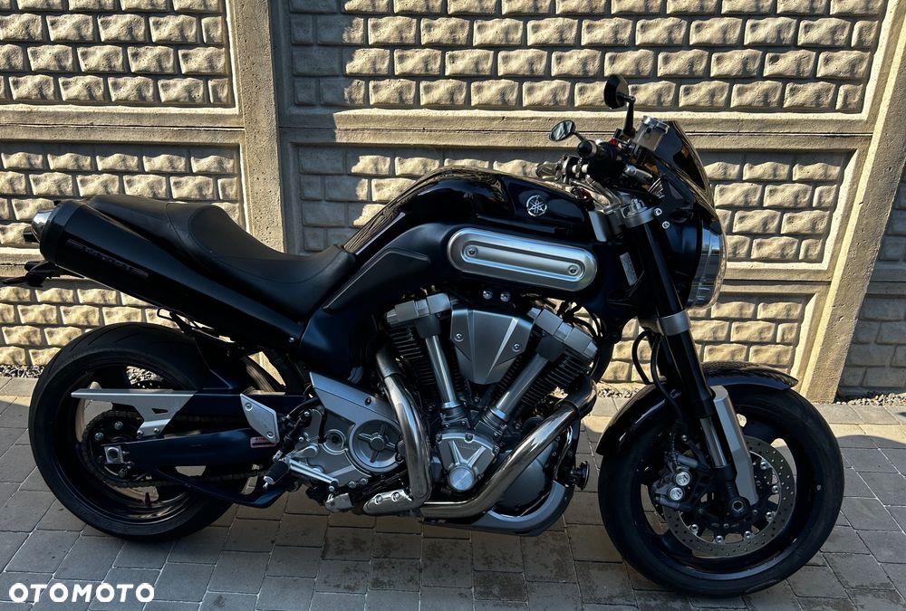 Yamaha MT - 2