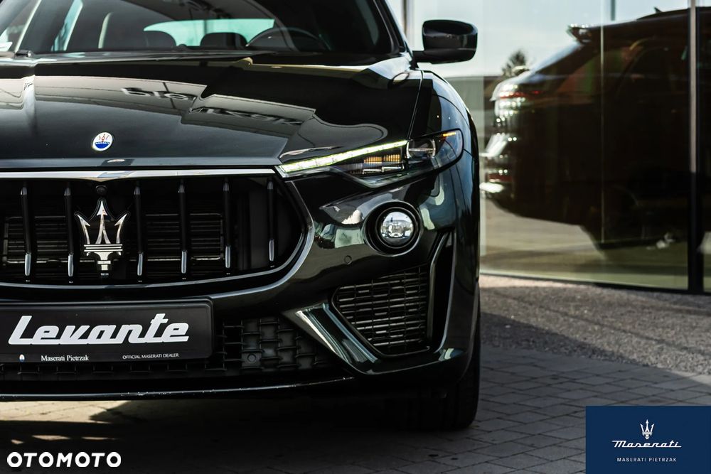 Maserati Levante - 3