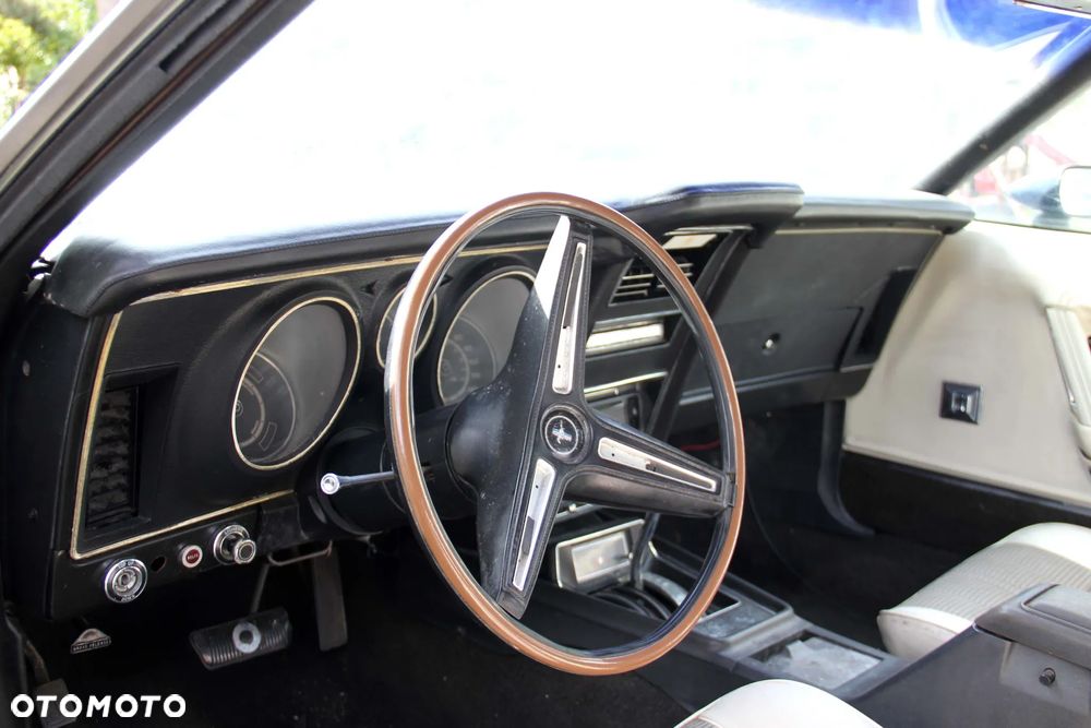 Ford Mustang - 6
