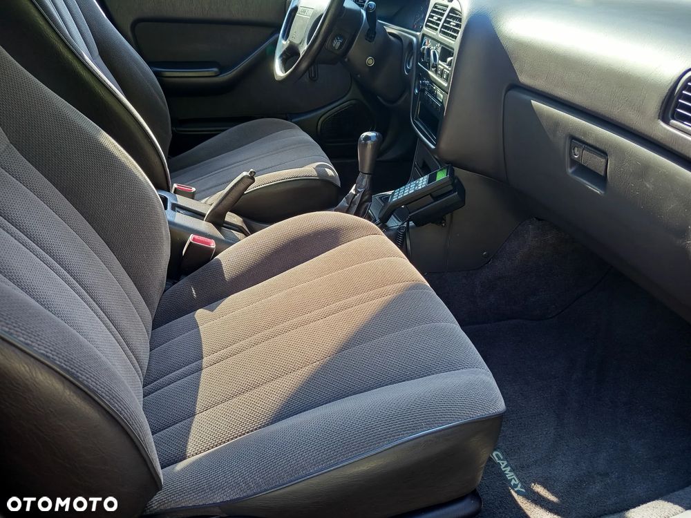 Toyota Camry - 18