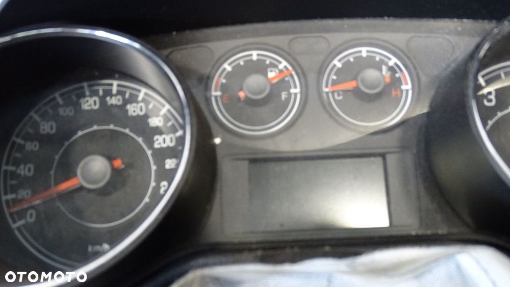 LICZNIK FIAT BRAVO II 1.4T-JET - 2