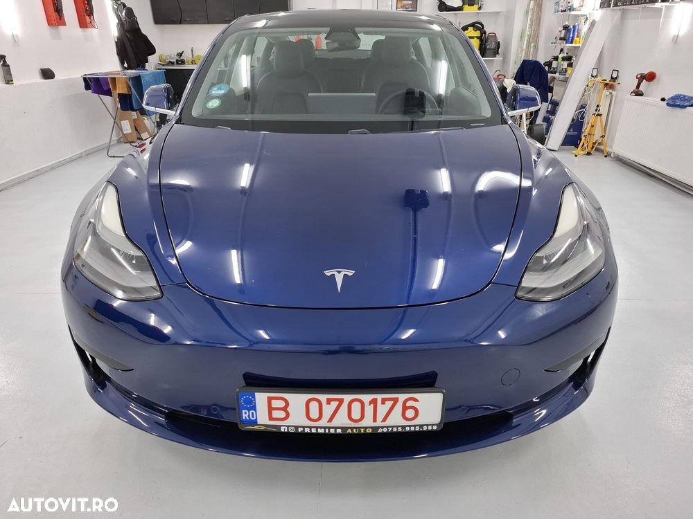 Tesla Model 3 - 11