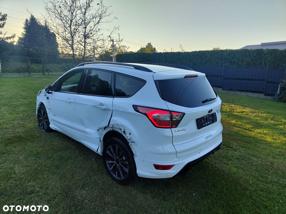Ford Kuga 2.0 TDCi 4x4 ST-Line - 14