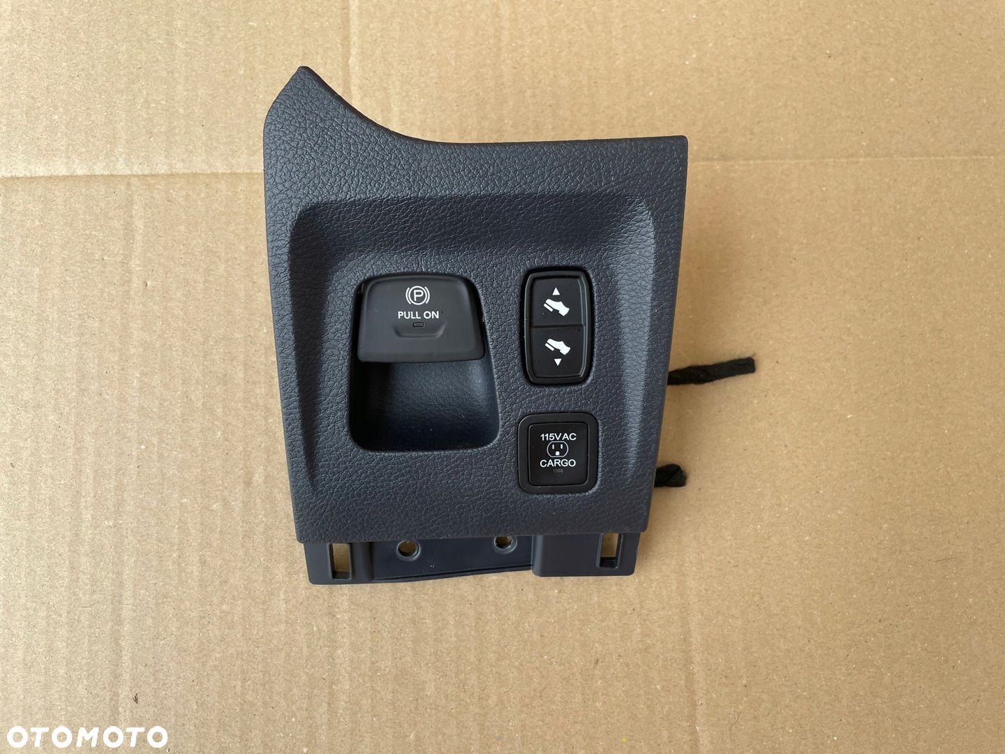 DODGE RAM 1500 2019-2024 PANEL PRZYCISK HAMULCA RĘCZNEGO PRZYCISK CARGO - 1