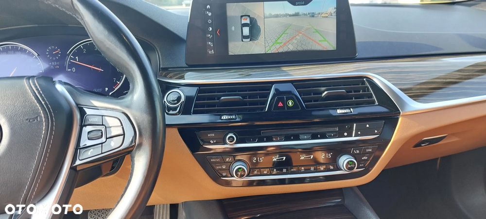 BMW Seria 5 530i Sport - 12