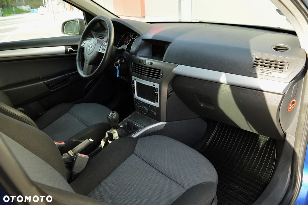 Opel Astra 1.9 CDTI Edition - 10