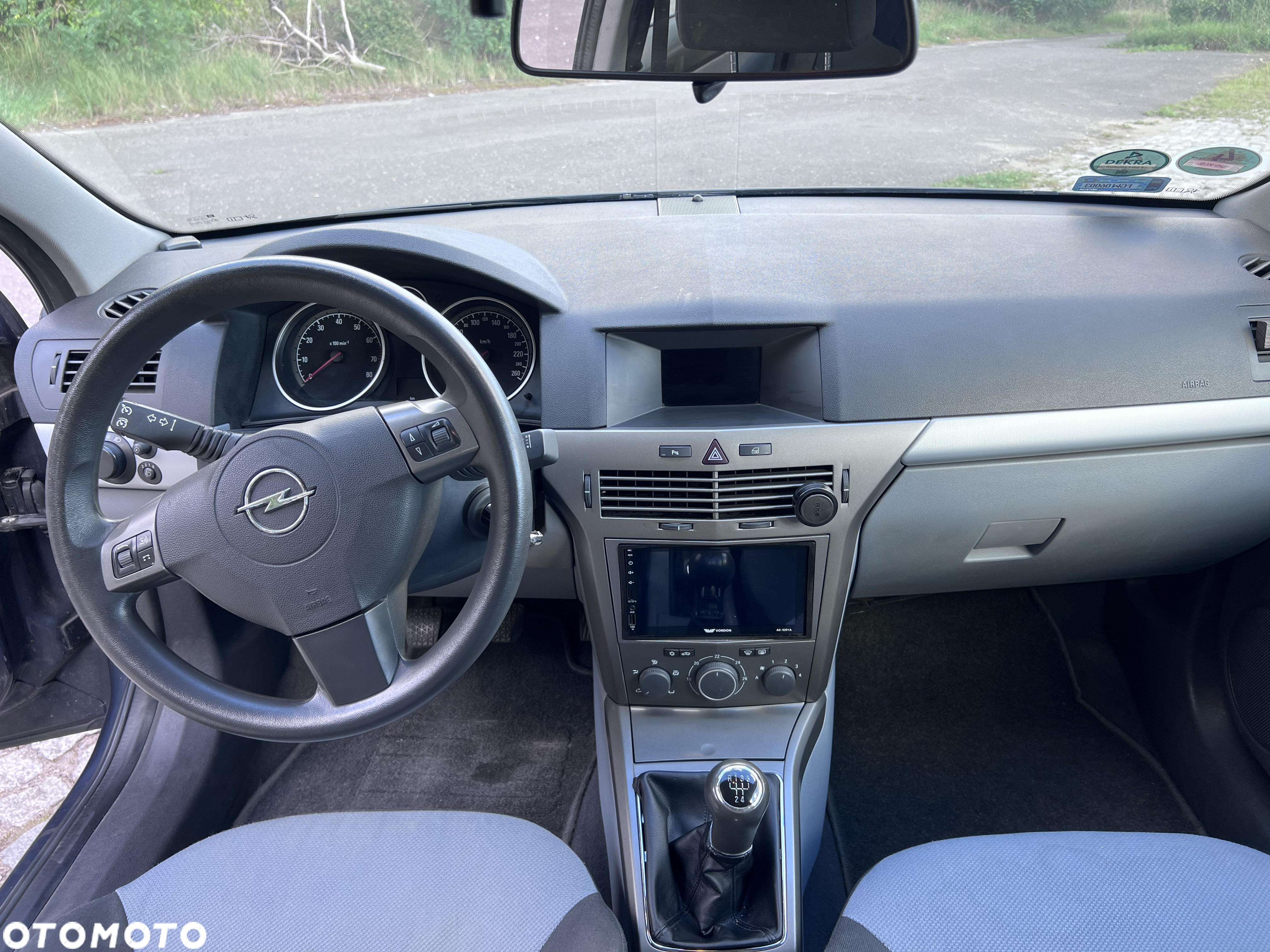 Opel Astra GTC 1.4 - 22