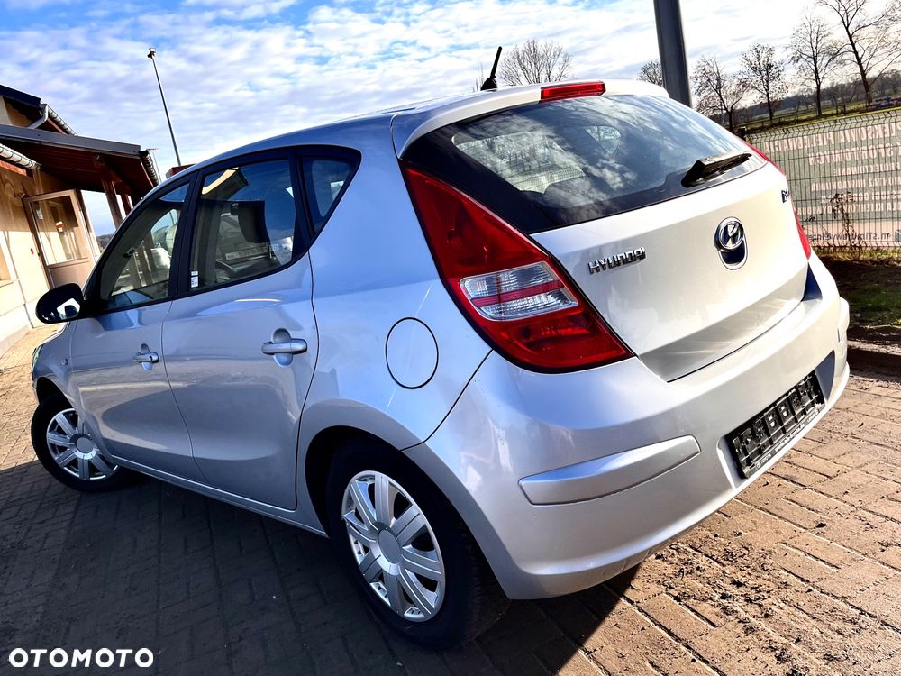 Hyundai i30 1.4 Classic + - 5