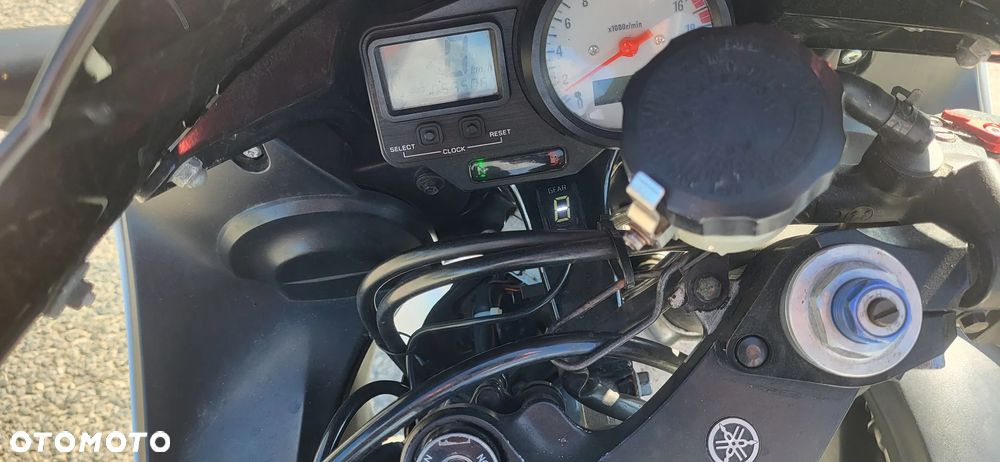 Yamaha R6 - 4