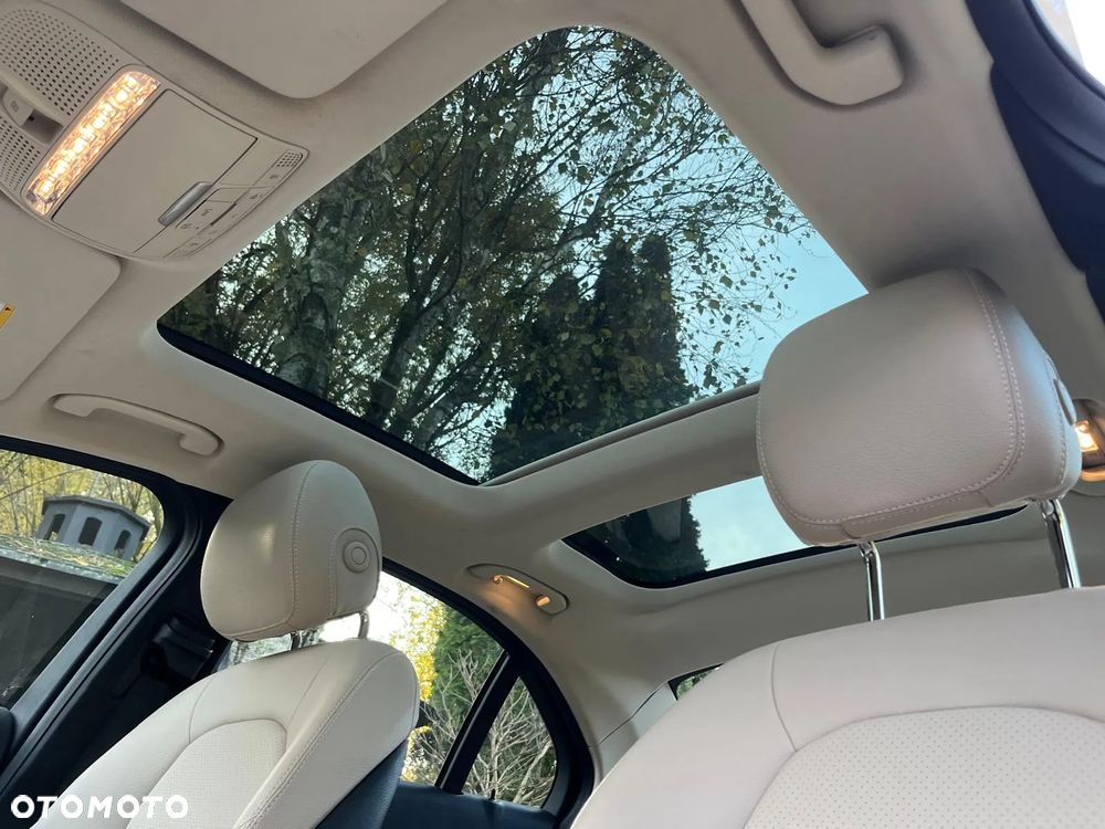 Mercedes-Benz Klasa C 300 4Matic 9G-TRONIC Exclusive - 33