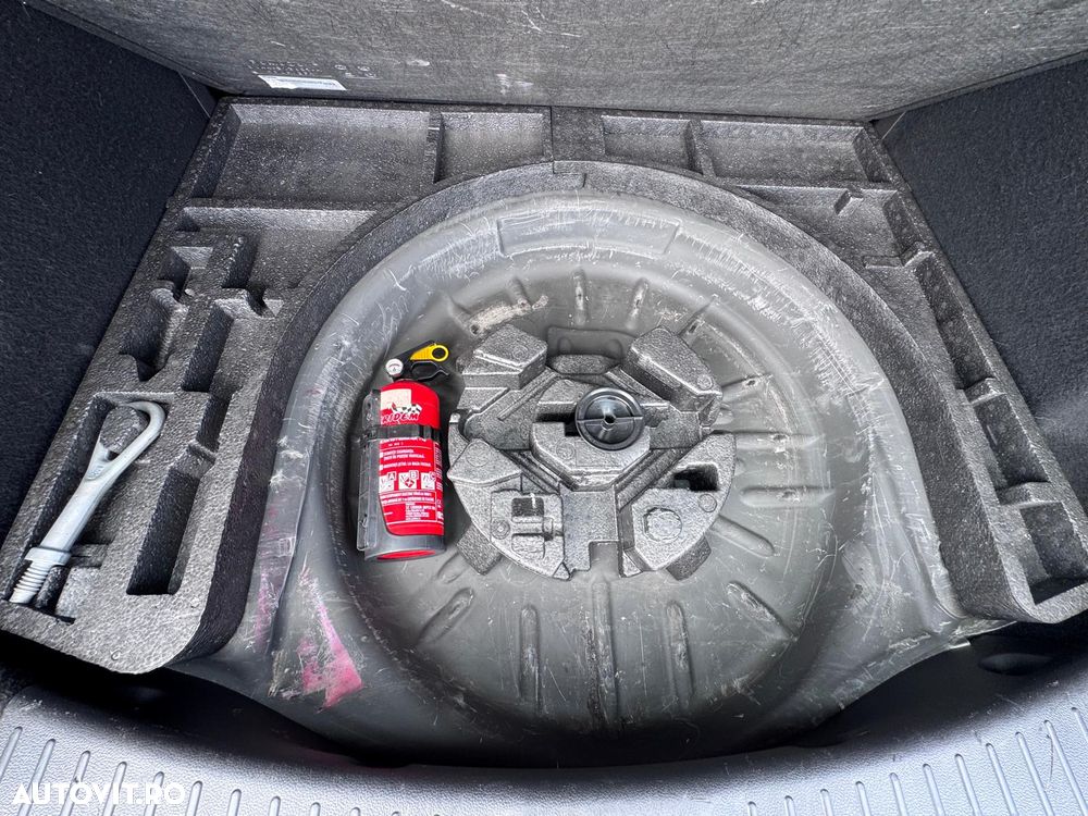 Ford Kuga 1.5 EcoBoost 4x4 Aut. Trend - 38