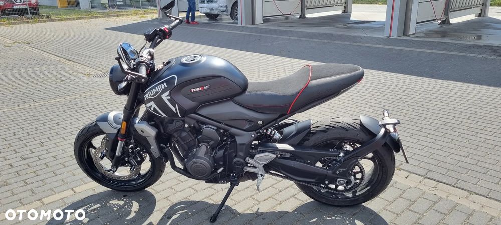 Triumph Trident - 2