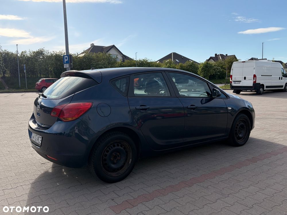 Opel Astra 1.4 Turbo - 4
