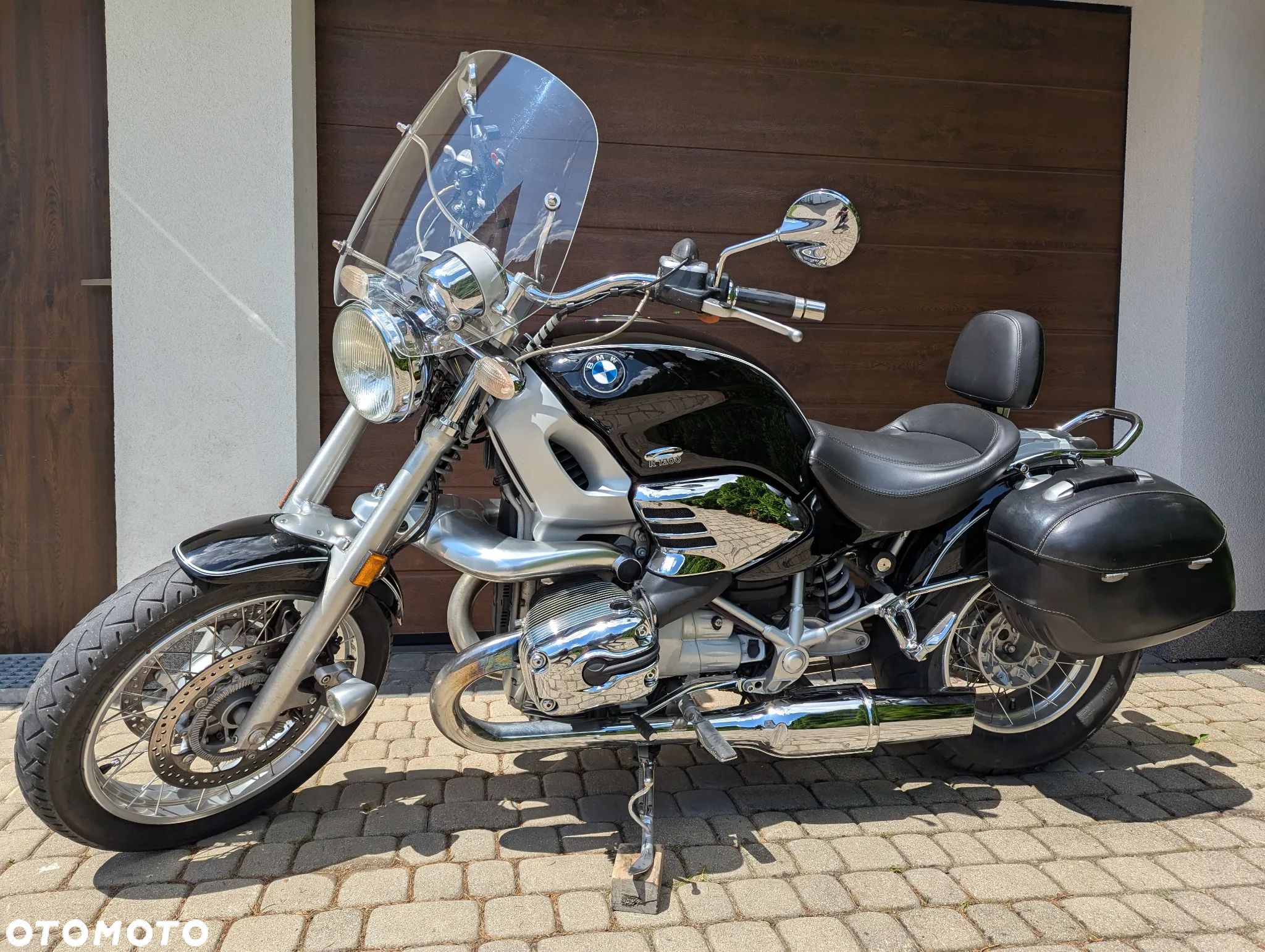 BMW R - 1