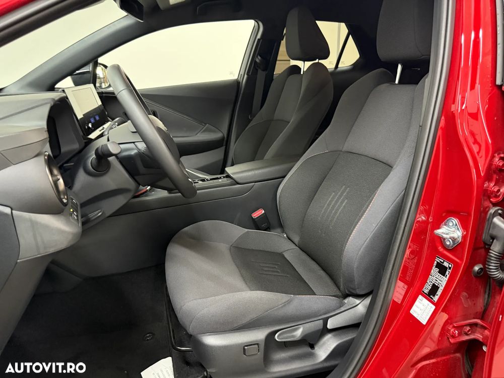 Toyota C-HR 2.0 HEV 197 CP 4x2 CVT Dynamic - 12