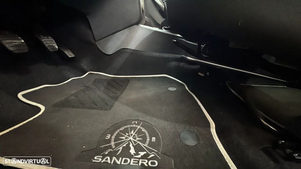 Dacia Sandero 1.0 SCe Pack — fotografia 14