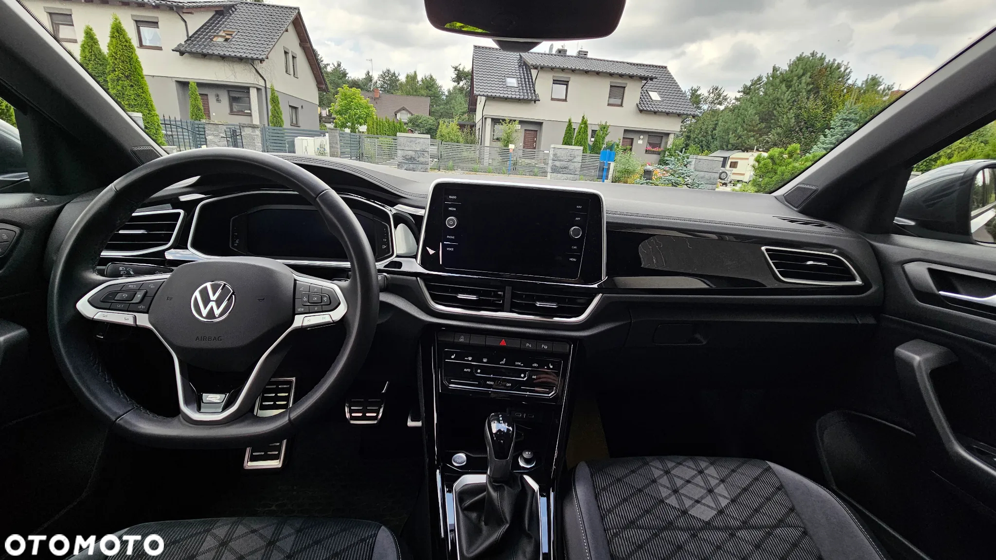 Volkswagen T-Roc 1.5 TSI R-Line DSG - 18