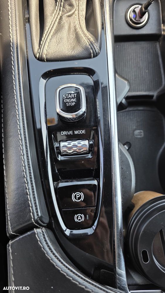 Volvo XC 90 D5 AWD R-Design - 24