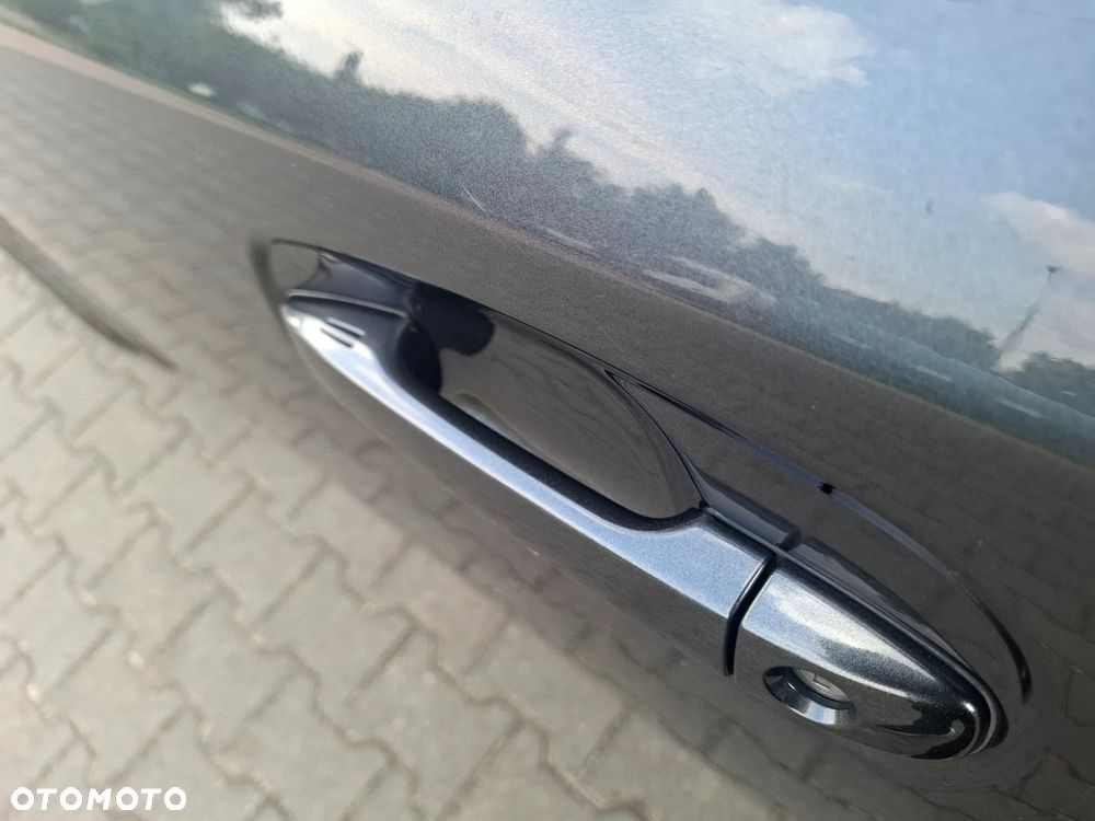 Toyota Avensis 1.8 Premium - 9