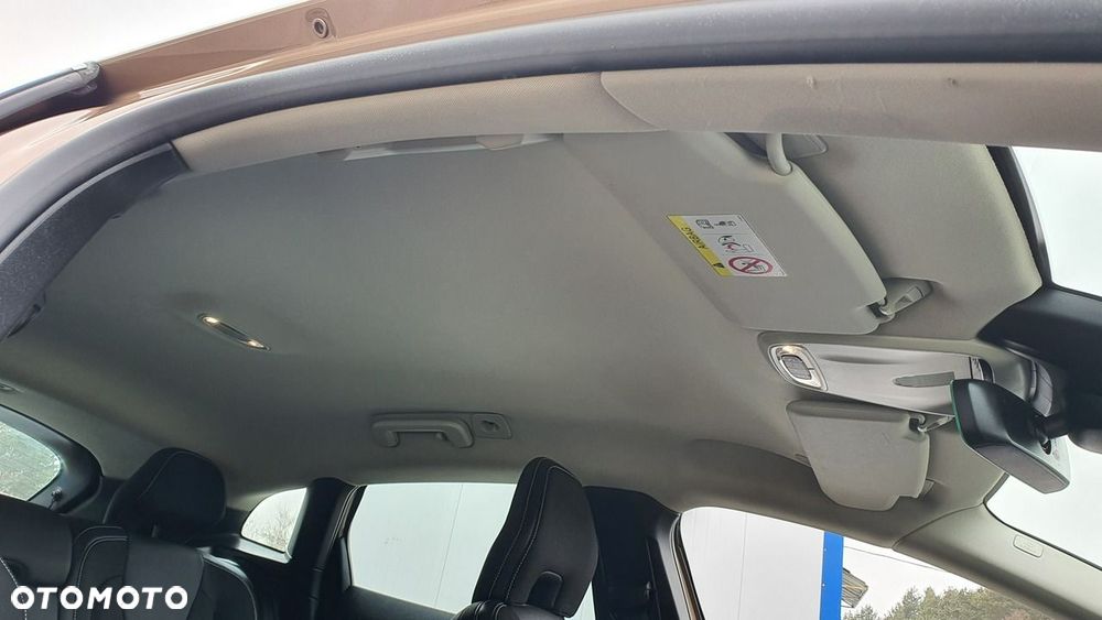 Volvo V40 D2 Momentum - 31