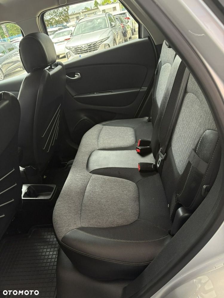 Renault Captur - 19
