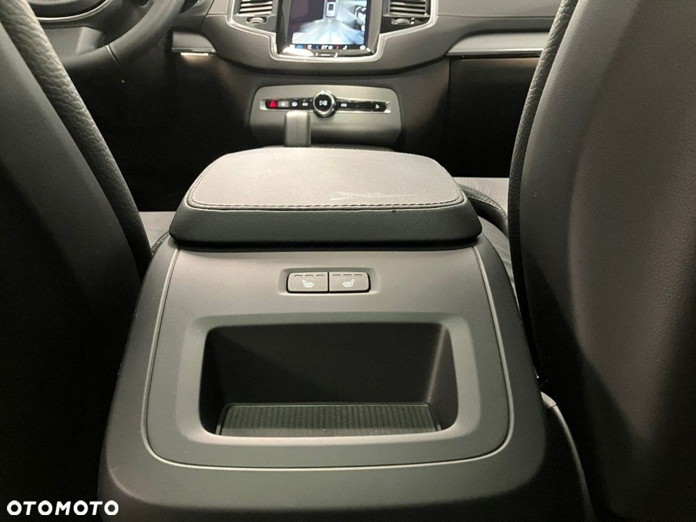 Volvo XC 90 B5 D AWD Plus Bright - 25
