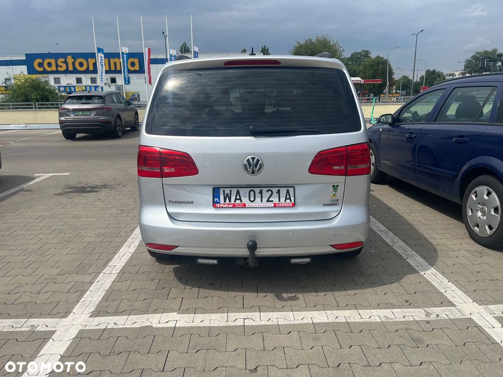Volkswagen Touran - 8