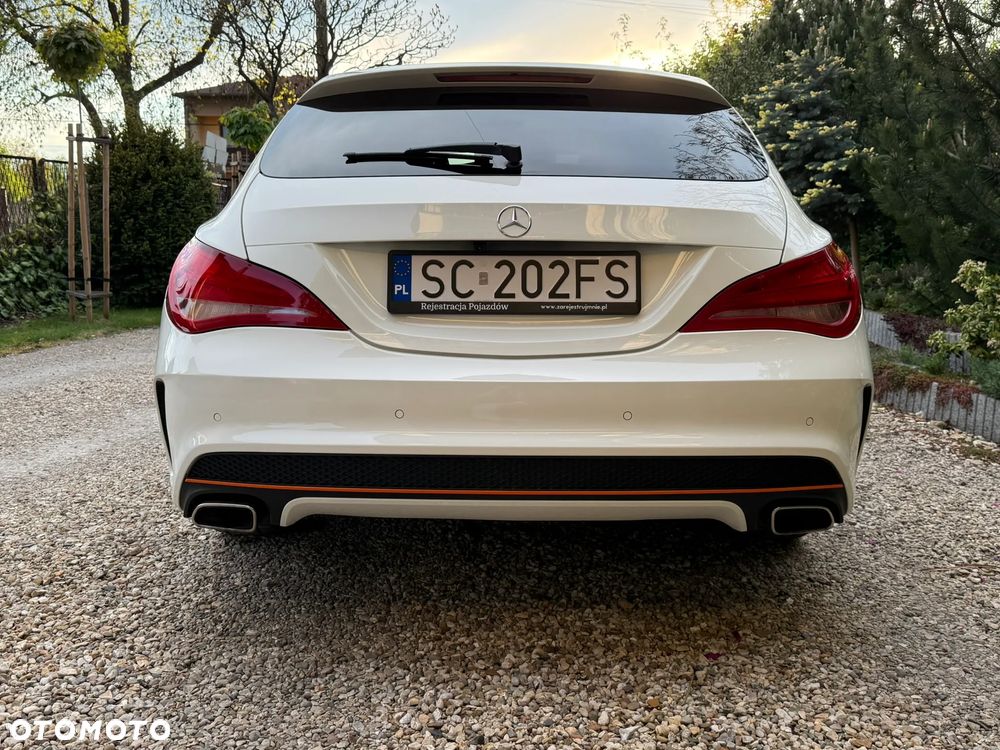 Mercedes-Benz CLA 200 7G-DCT Orange Art Edition - 8