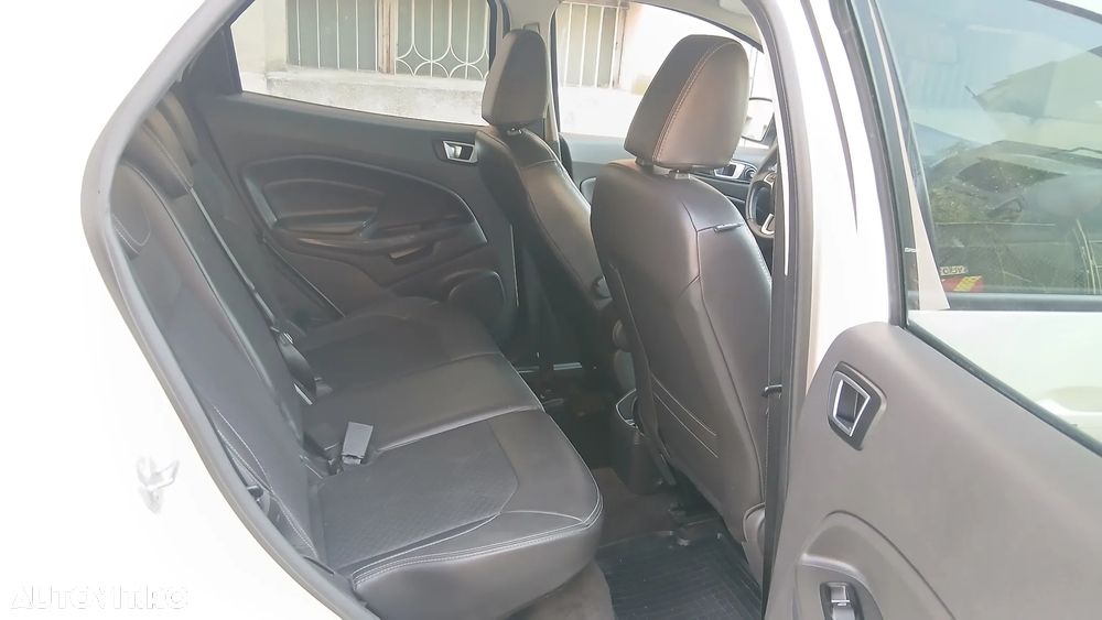 Ford EcoSport - 18