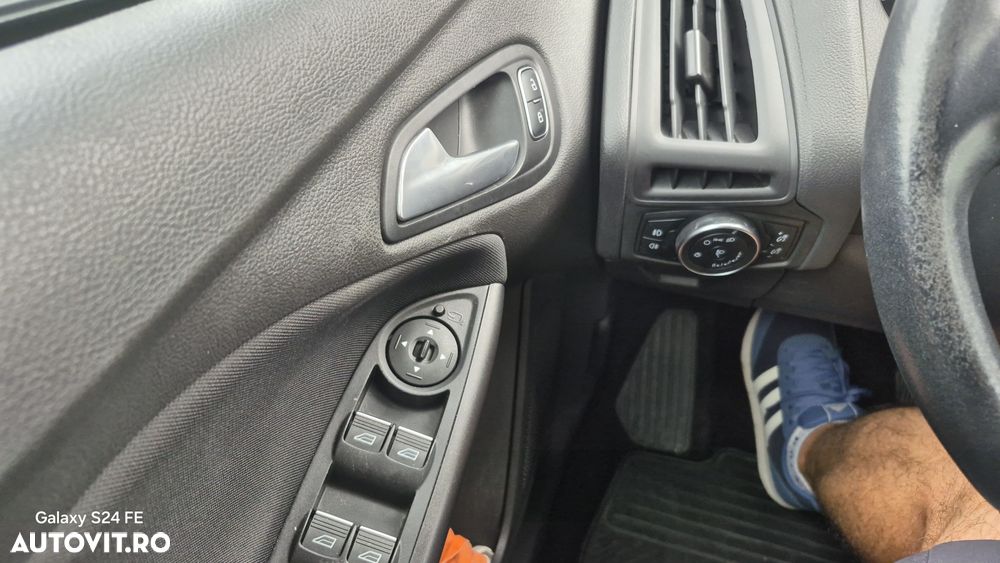 Ford Focus 1.0 EcoBoost Trend - 9