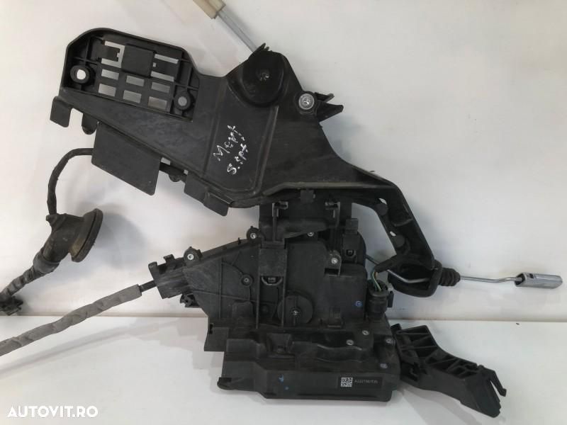 Broasca usa stanga spate Mercedes S-Class (2014->) [W222] a2227301735 - 1