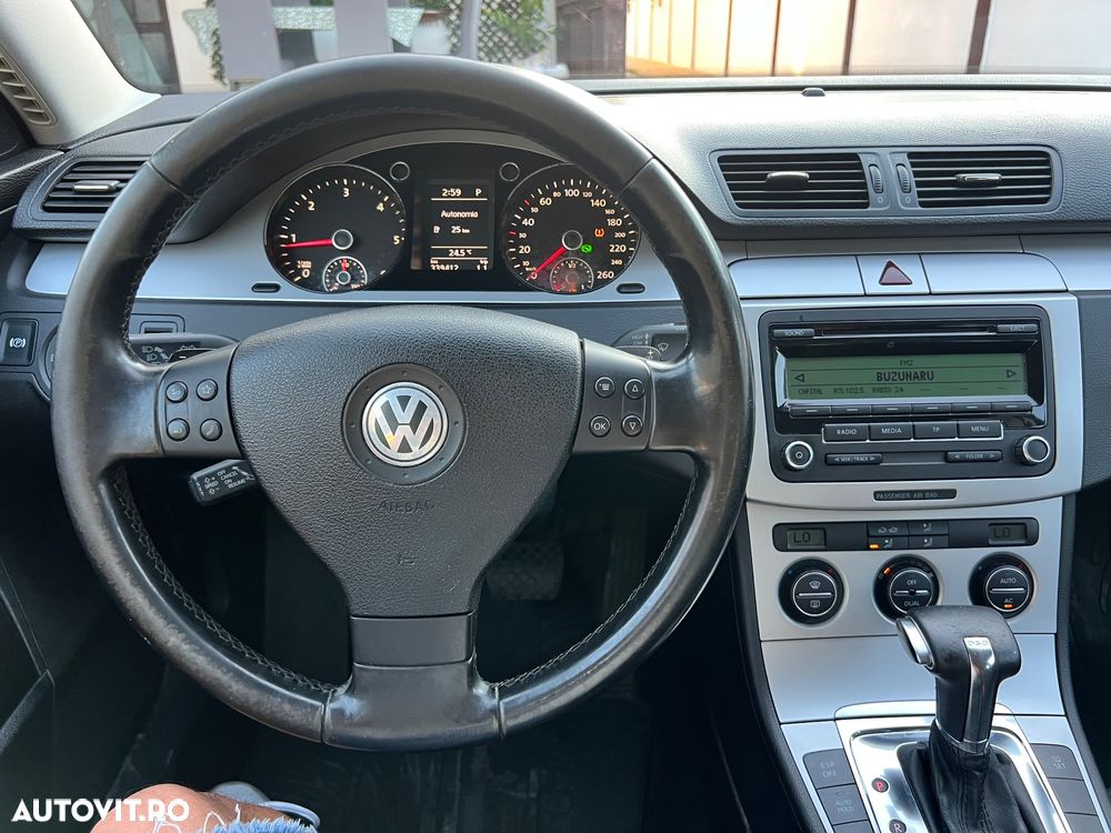 Volkswagen Passat 2.0 TDI DSG Comfortline - 7