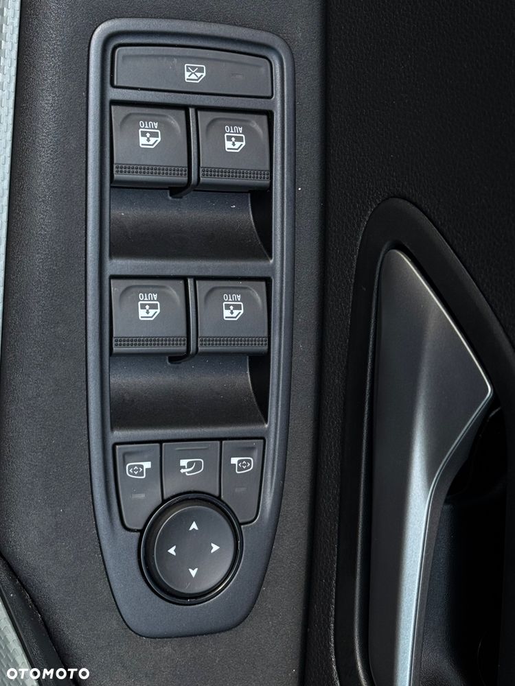 Dacia Duster 1.6 Full Hybrid 140 Extreme MMT - 26