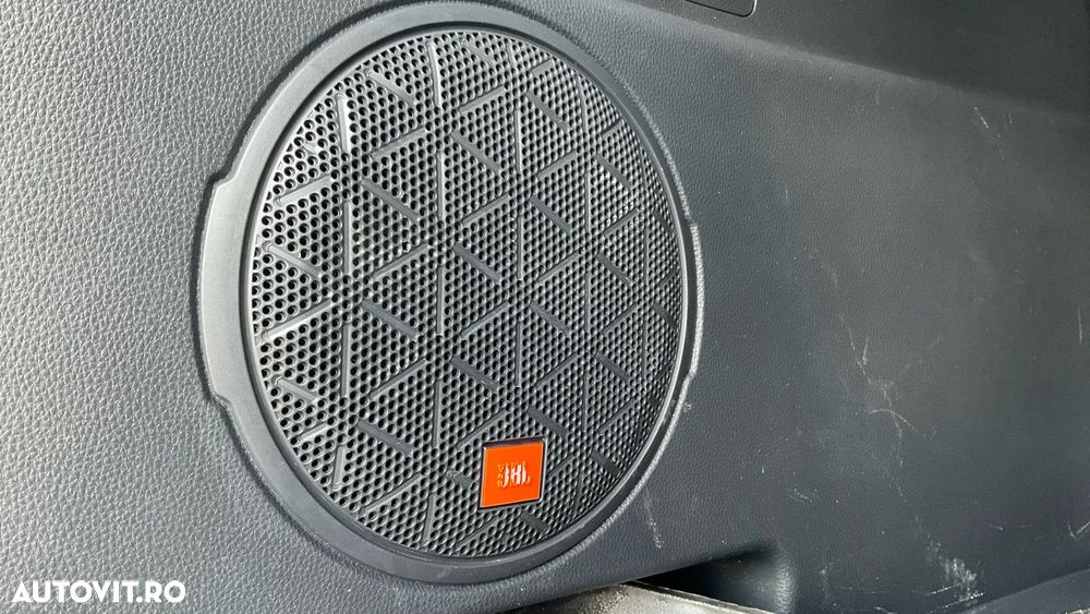 Toyota RAV4 2.5 Hybrid VVT-iE 4x4 Luxury Premium - 32